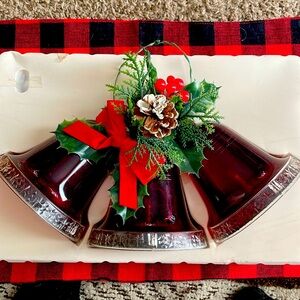 Christmas musical lighted three bell clustered made in 1980